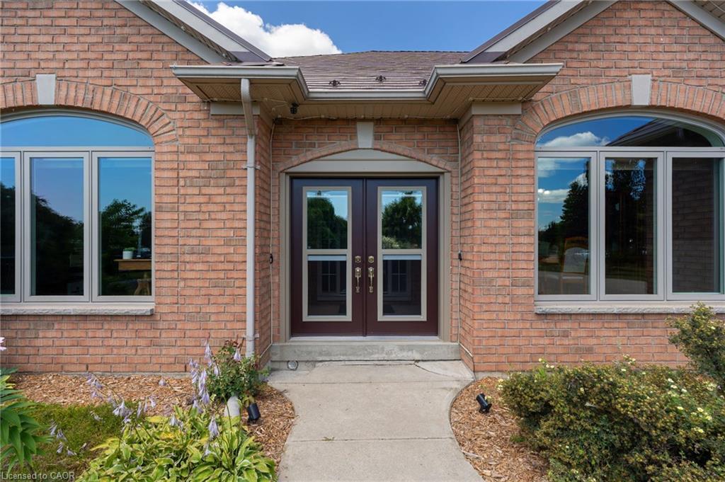 18 Featherstone Avenue