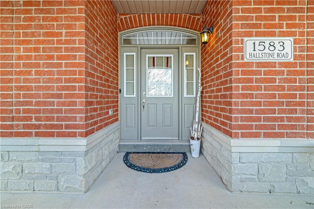 1583 Hallstone Road