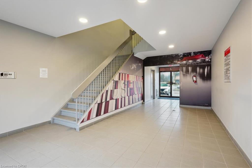 155 Frobisher Drive J202