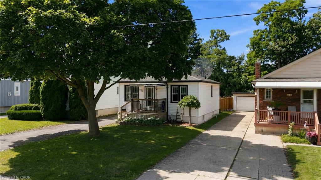13 Prestwick Avenue
