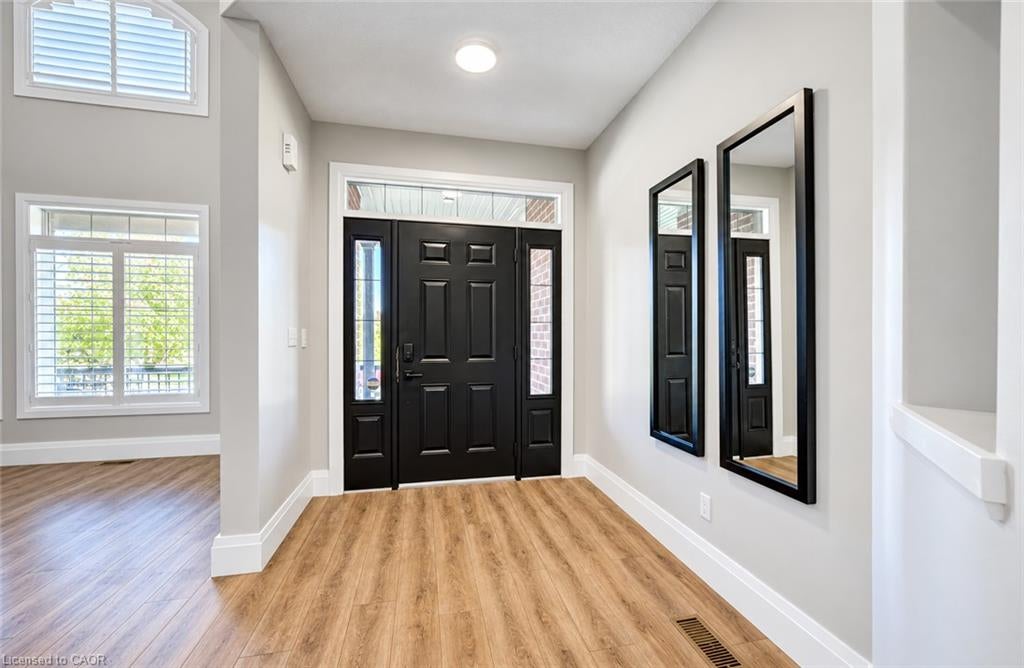 102 Schweitzer Crescent