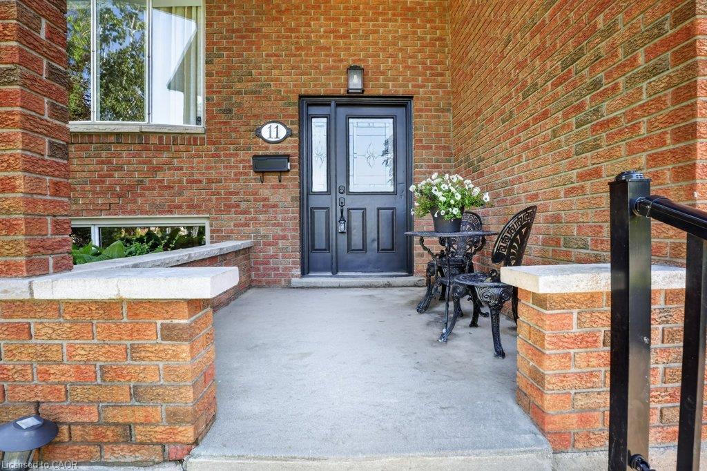 11 Graywood Court
