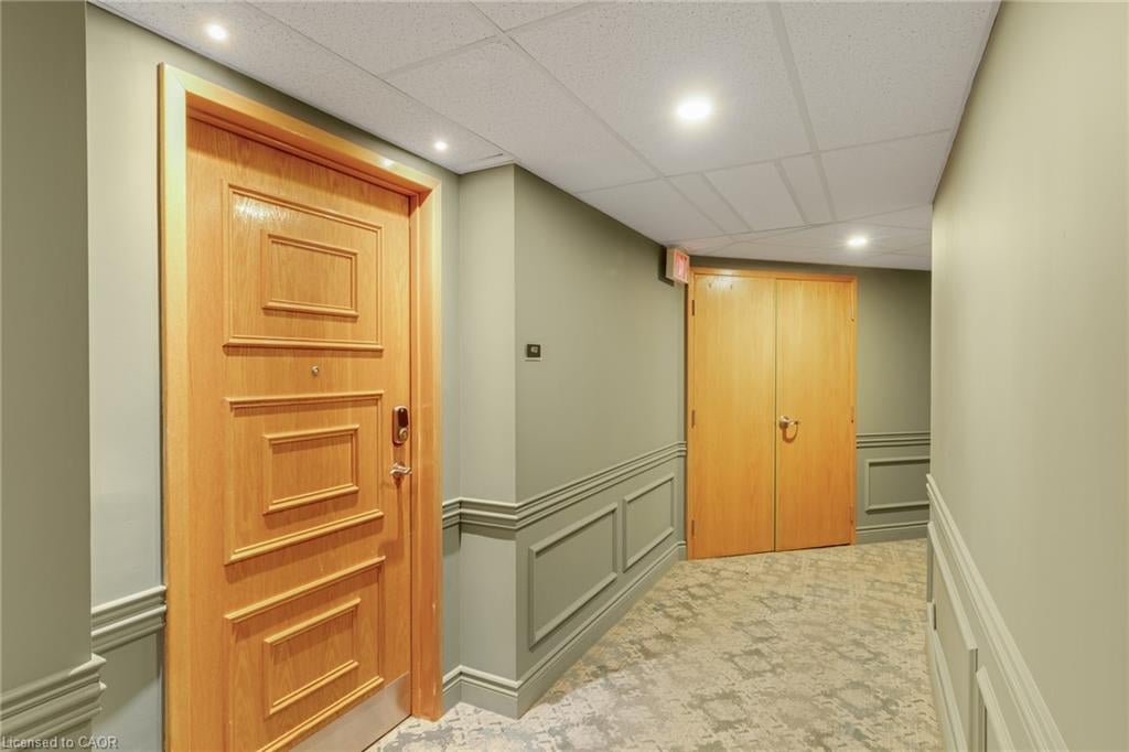 237 King Street W 402