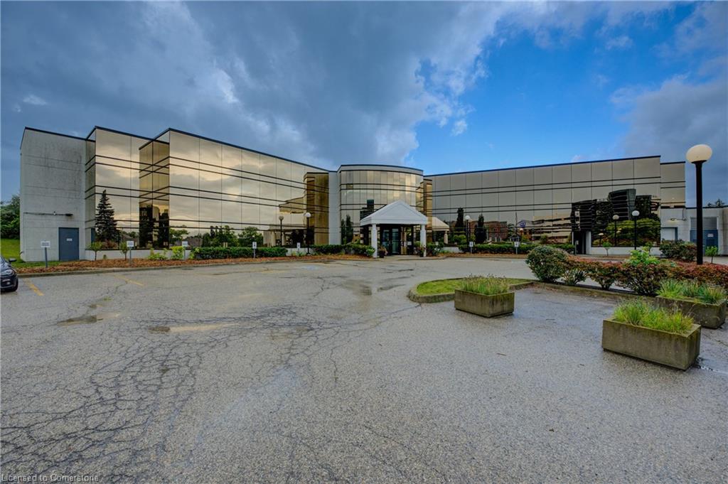 575 Riverbend Drive