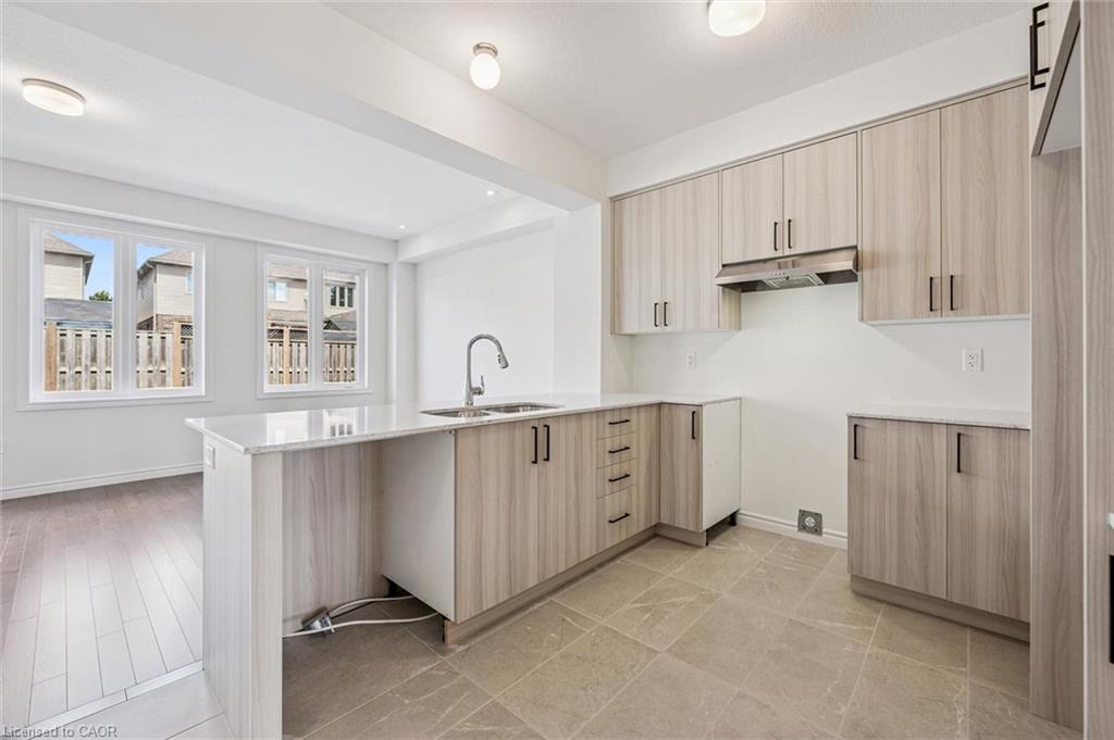 362 Robert Woolner Street