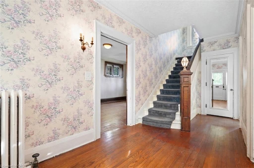 32 Wentworth Avenue