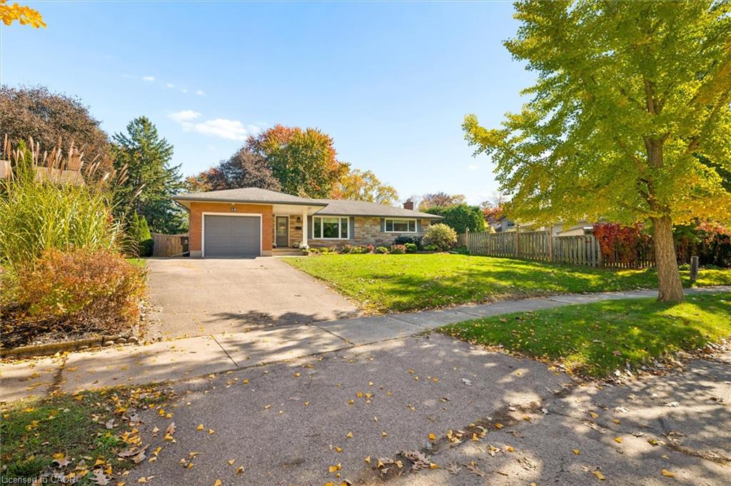 18 Evelyn Crescent