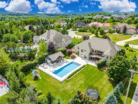86 Canters Close Kitchener ON N2C 2R3