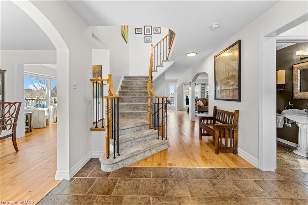 26 Shadyridge Place