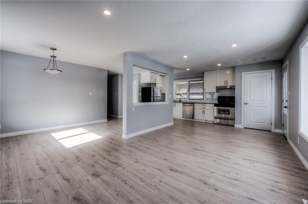 33 Ruskview Road