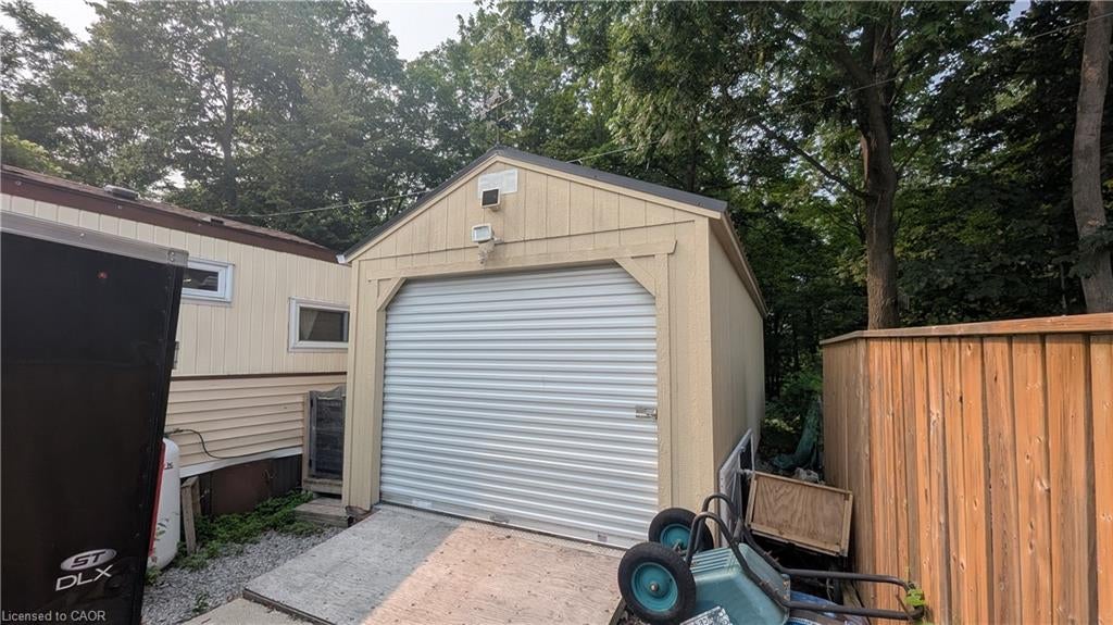 1085 10th Concession Road W 73
