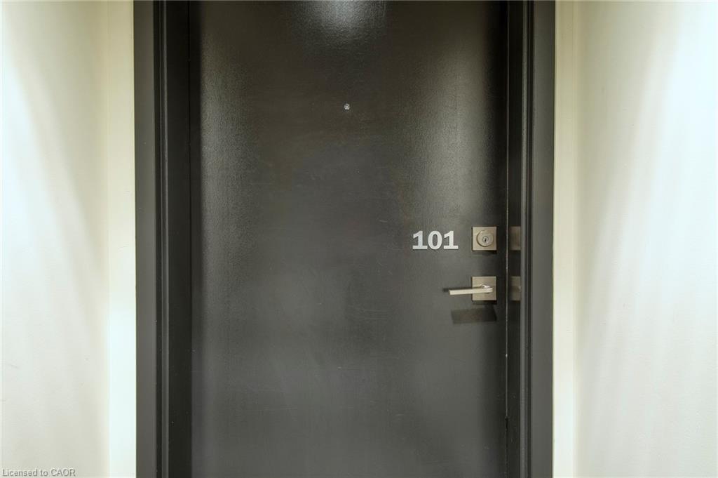 690 King Street W 101