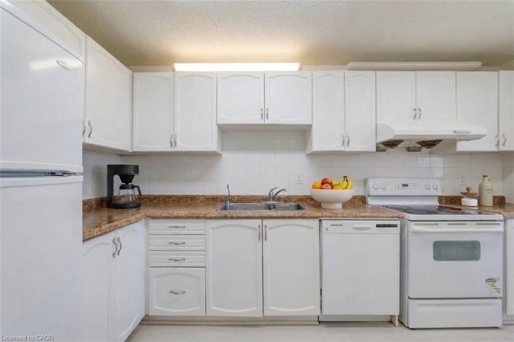 375 King Street N 1102