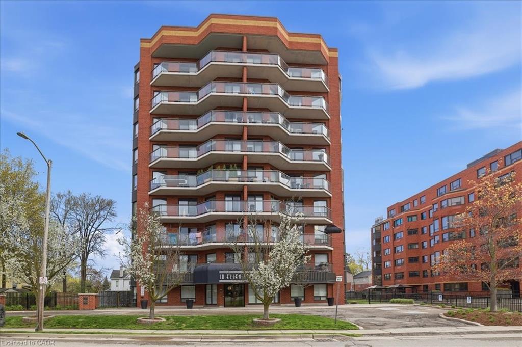 10 Ellen Street E 808