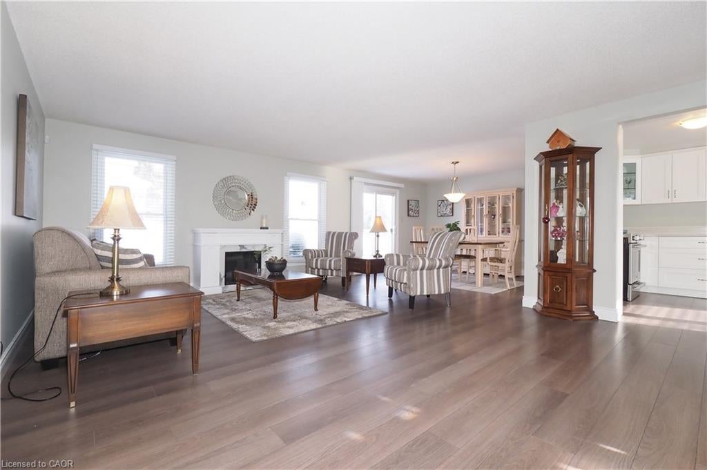 20 Fieldstone Walk