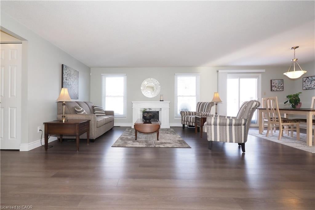 20 Fieldstone Walk