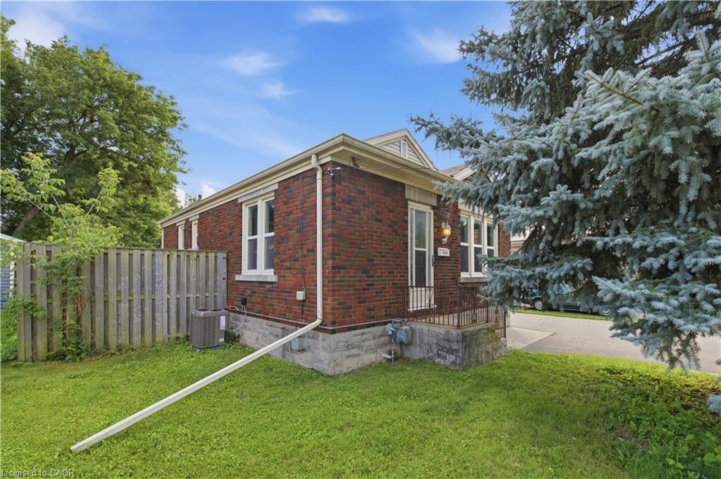 111 Elliott Street