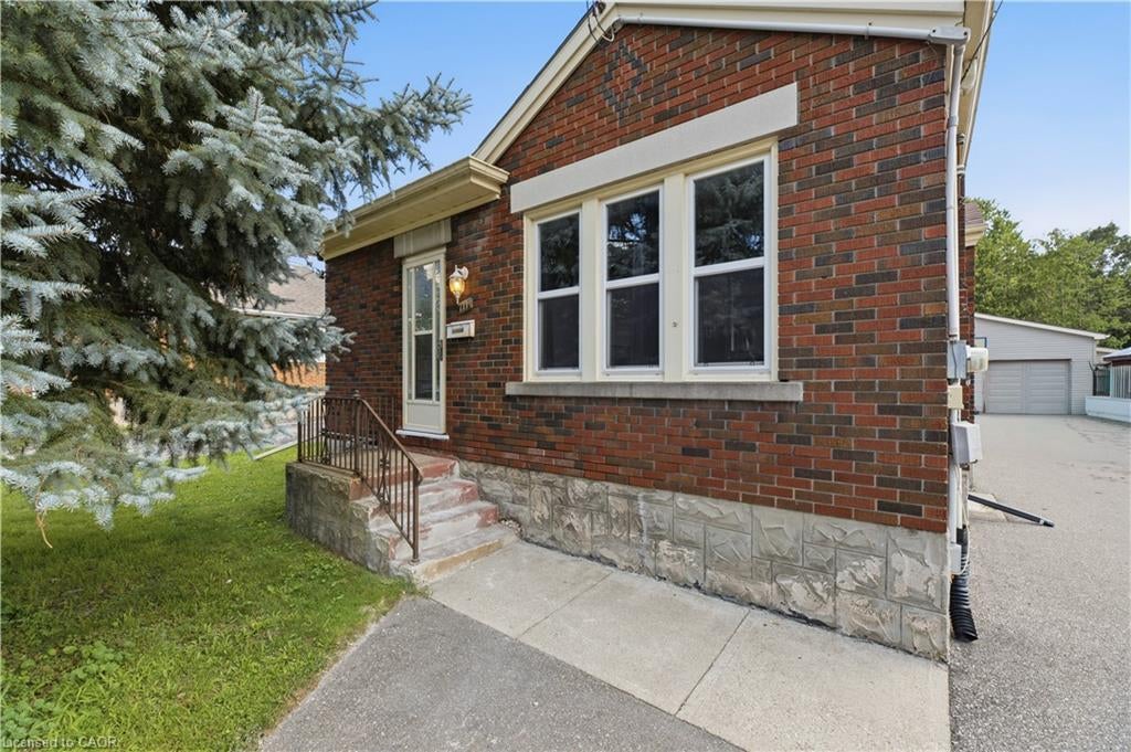 111 Elliott Street