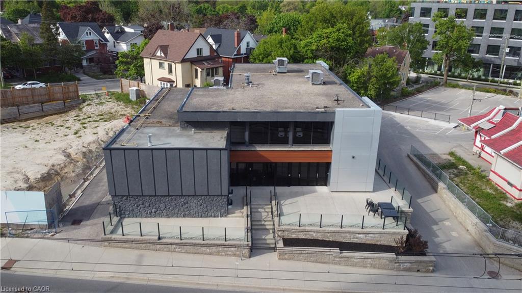 618 King Street W