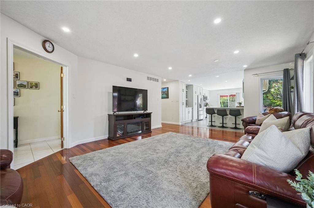 99 Westcliff Way