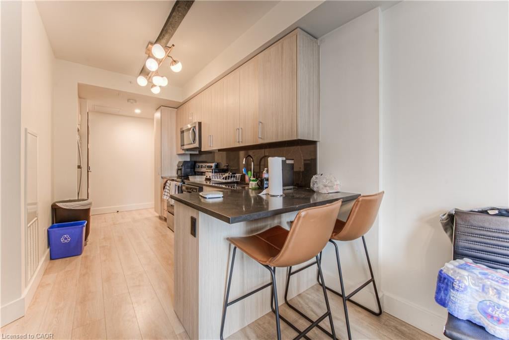145 Columbia Street W 1210