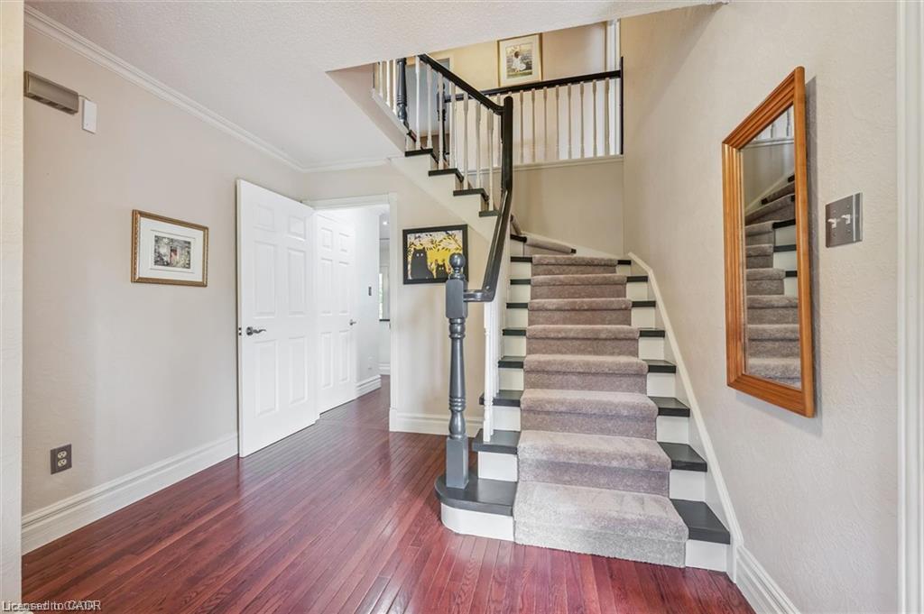 21 Tinatawa Court