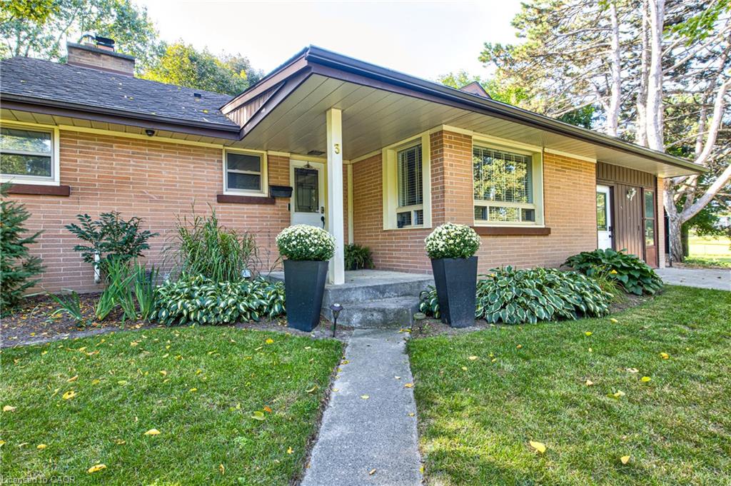 3 Oakwood Avenue