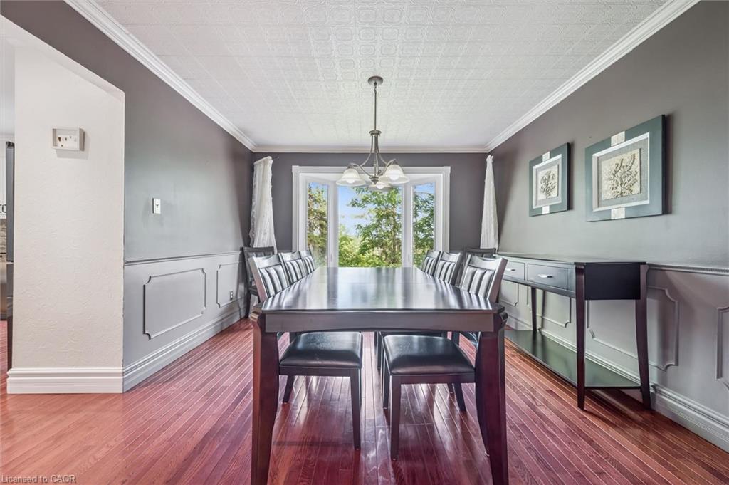 21 Tinatawa Court