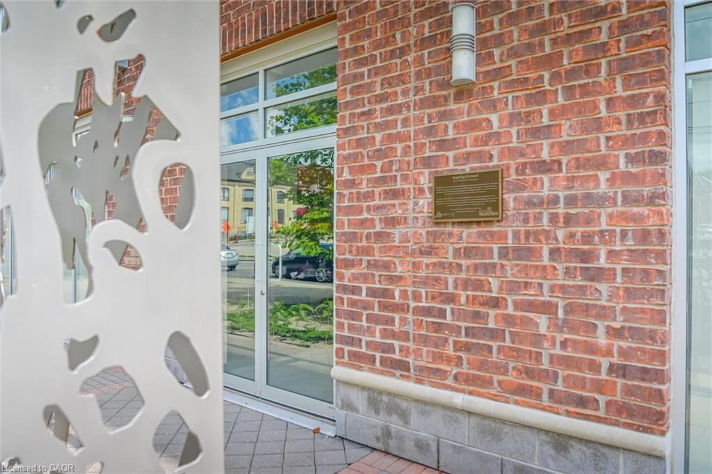 36 Regina Street N 302