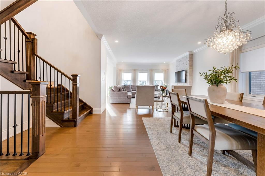 565 Florencedale Crescent