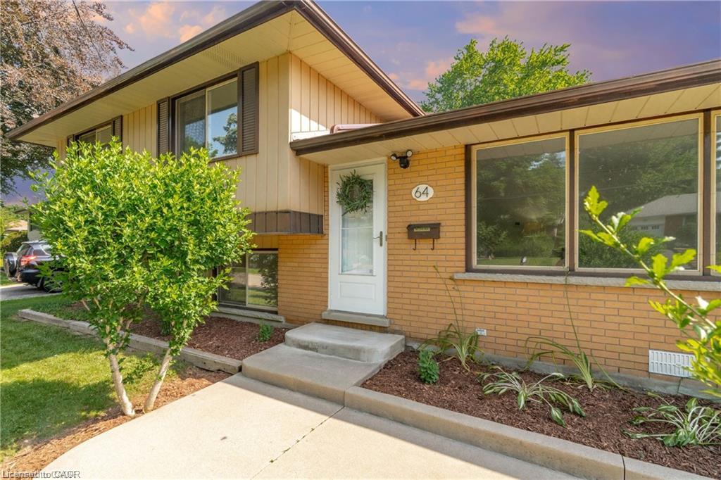 64 Warren Road
