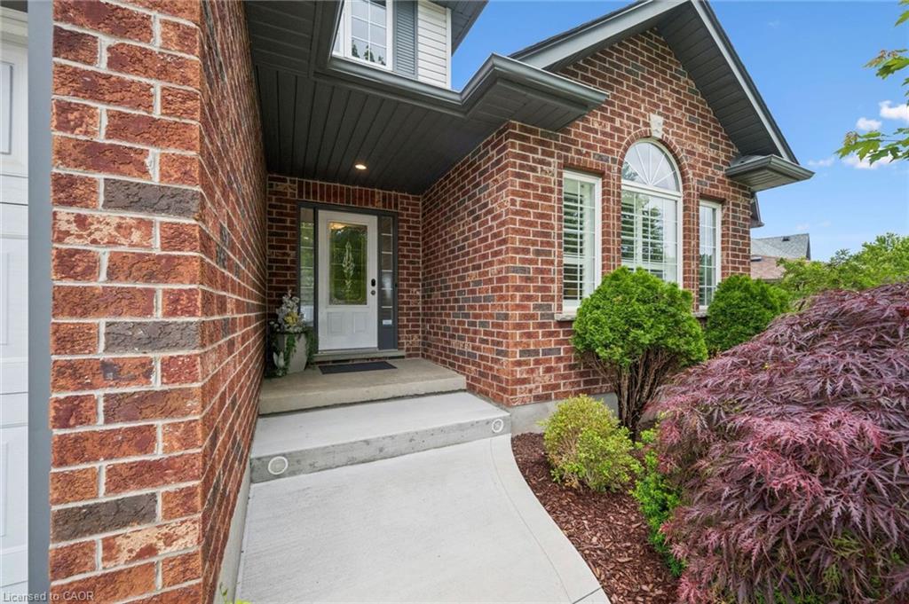 542 Rush Meadow Crescent