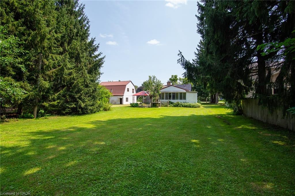 1310 Snyder's Road E