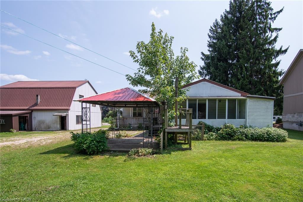 1310 Snyder's Road E