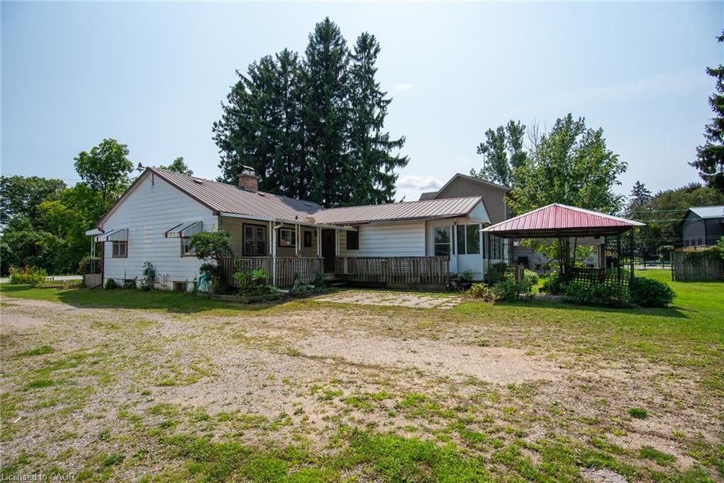 1310 Snyder's Road E