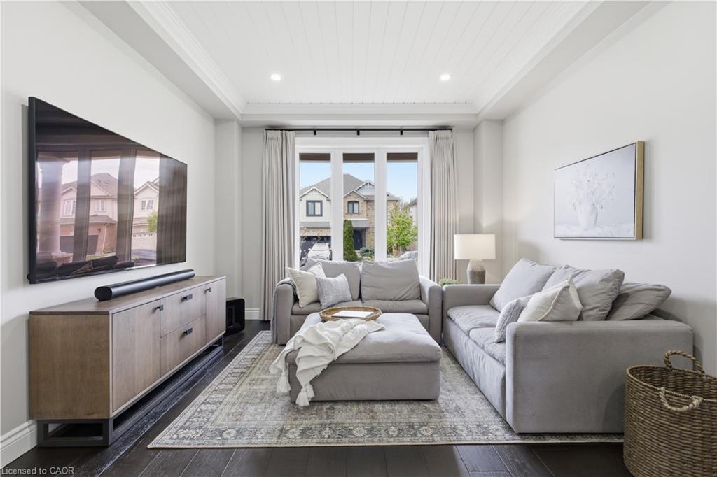 309 Schooner Crescent