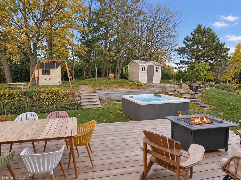 180 Eastforest Trail
