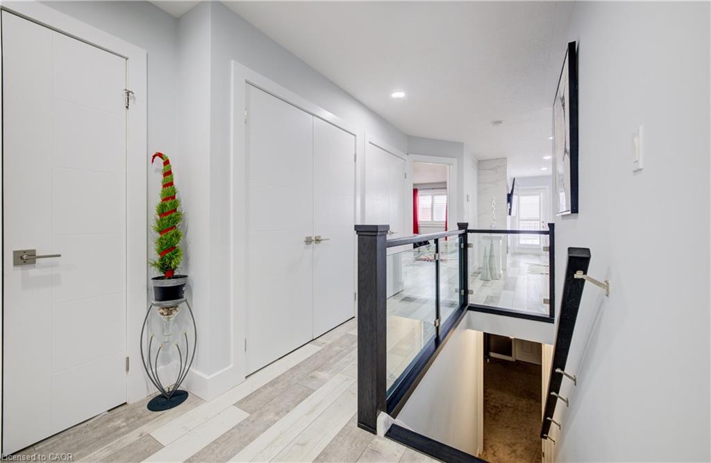 10 Isherwood Avenue 18