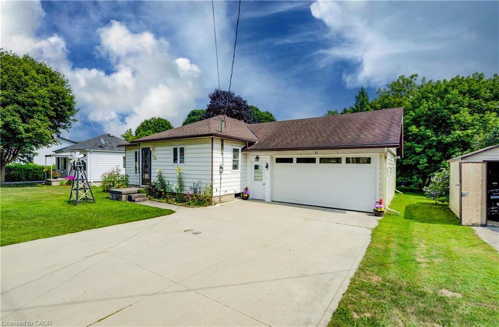 254 Wellington Street W