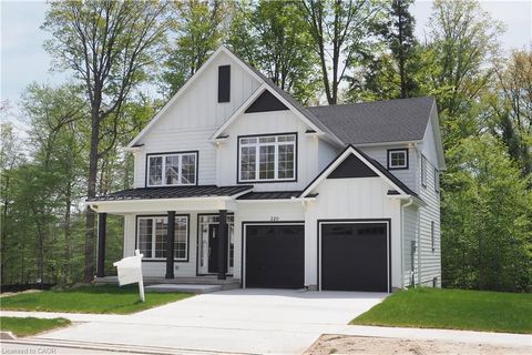 220 Jeffrey Place Kitchener ON N2C 2T7