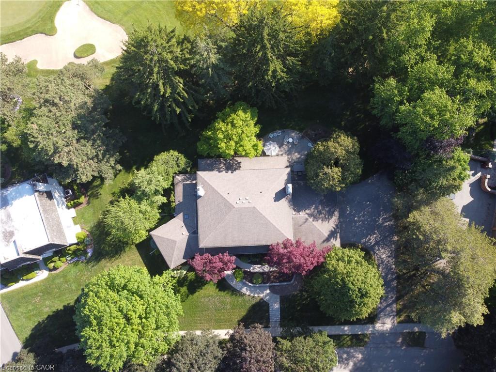 61 Huntley Crescent