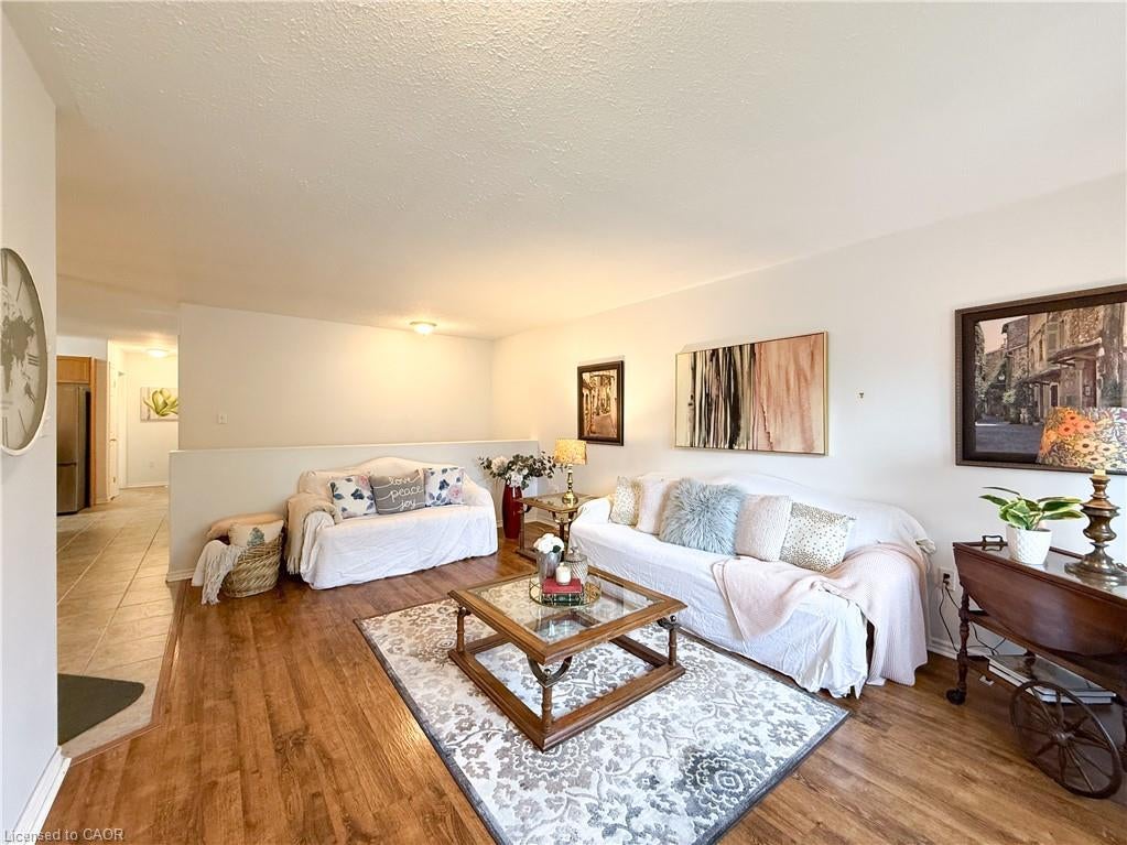 33A Lingwood Drive