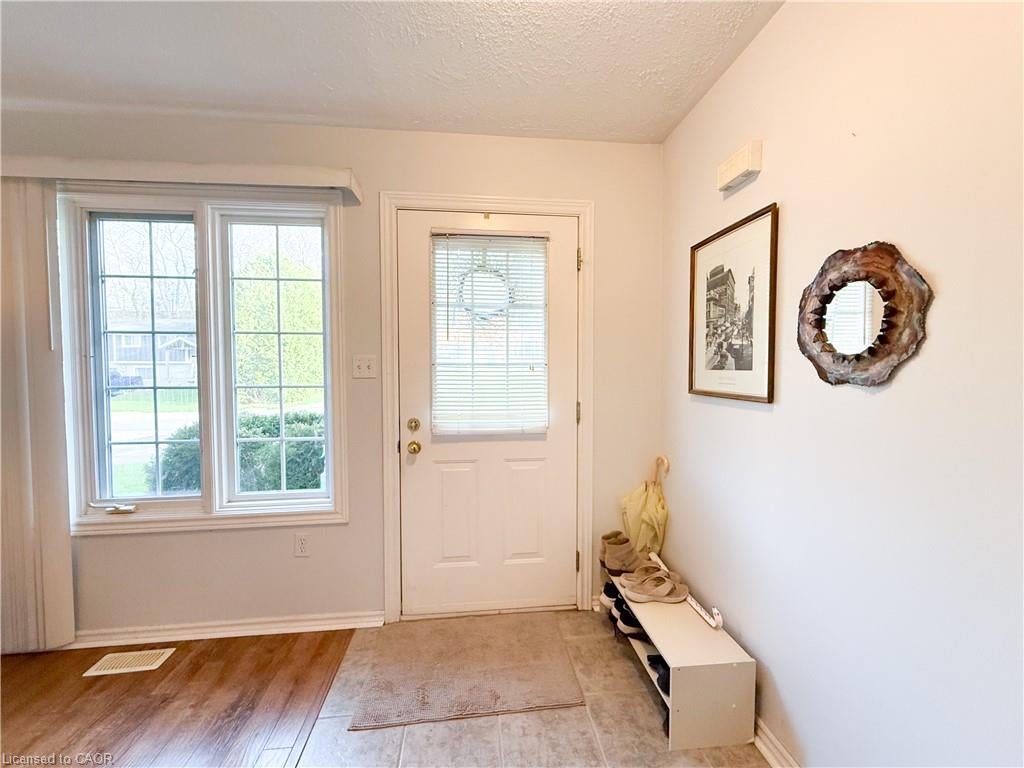 33A Lingwood Drive