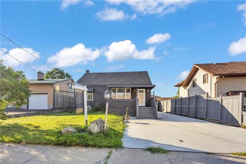 84 Avalon Place Kitchener ON N2M 4N7