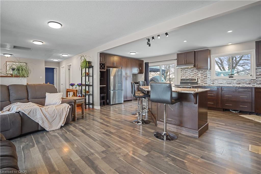 4021 Perth Line 56 E