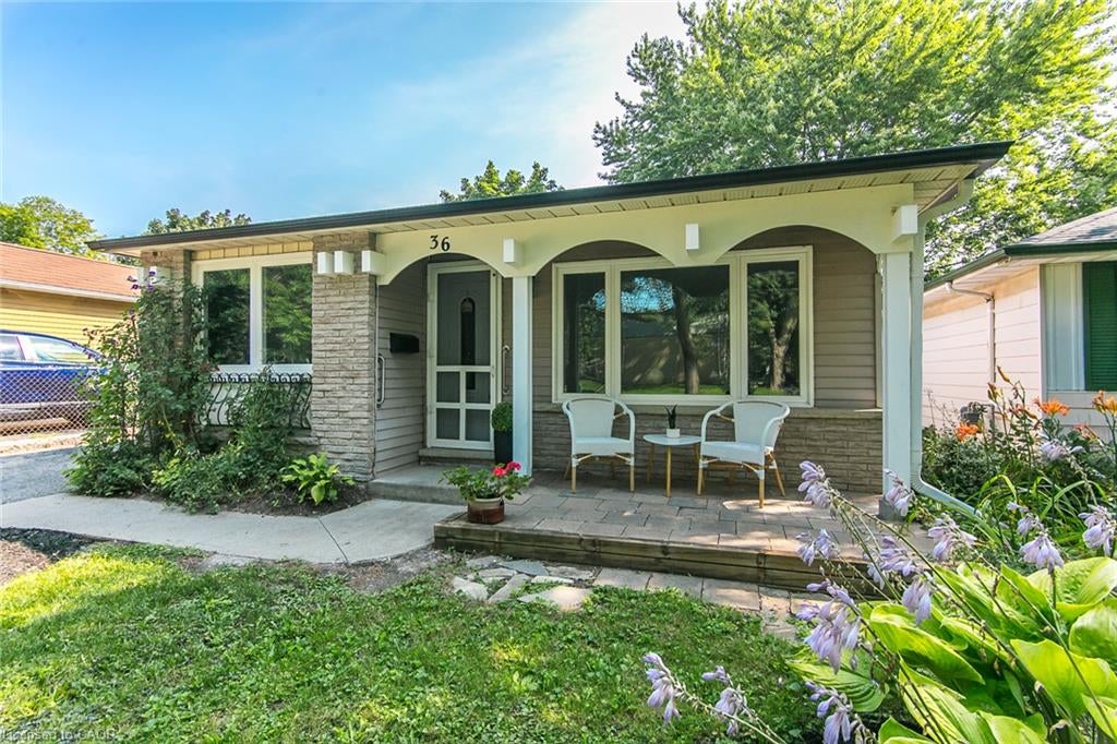 36 Amos Avenue