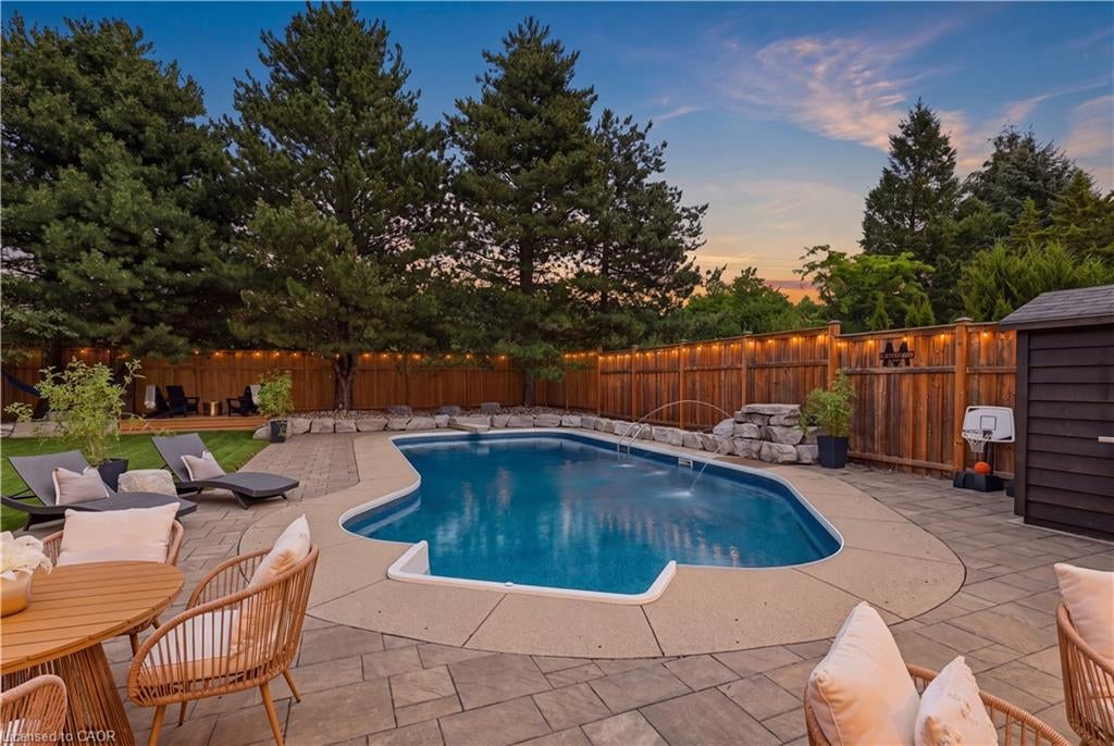 10 Rolling Acres Drive