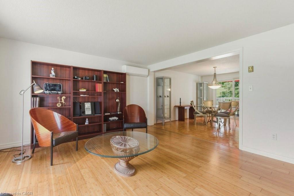 5 Cedar Court