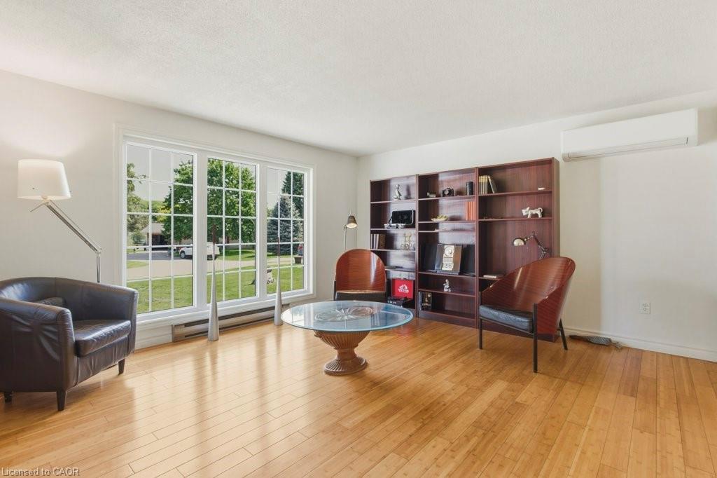 5 Cedar Court