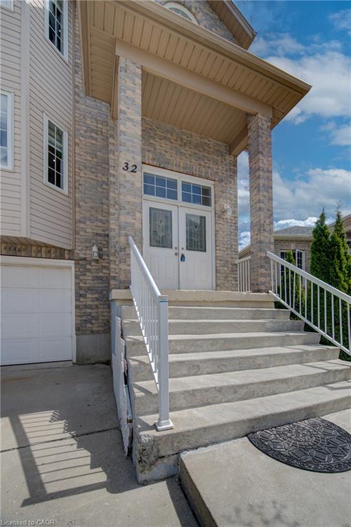 32 Lena Crescent